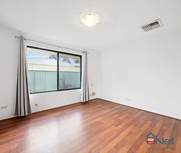 SEVILLE GROVE - 3x1 - TWO LIVING AREAS & TWO SHEDS! - Photo 4