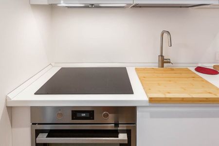 Via Salasco, Milan, Lombardy 20136 - Photo 3