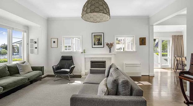 Eastbourne 4 Bedrooms - Photo 1