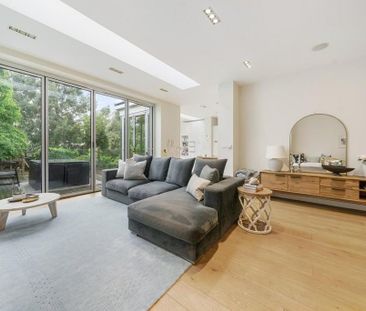 6 bedroom semi-detached house to rent - Photo 2