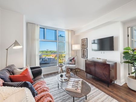 For Lease - 409 Bloor Street Unit# 903, Toronto, Ontario - Photo 3