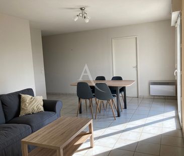 Location Appartement 3 pièces 54m² FONTENAY LE COMTE 85200 - Photo 3