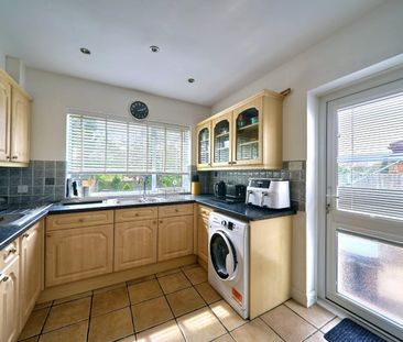 Room in a Shared House, Upper Selsdon Road, CR2 - Photo 4