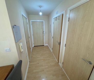 Studio Flat, Trentham Court, W3 - Photo 5