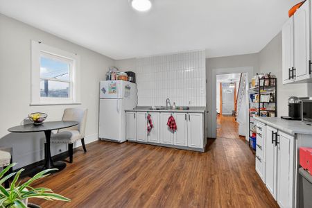 For Lease - 534 Rochester Street, Dows Lake - Civic Hospital and Area, Ontario - Photo 5