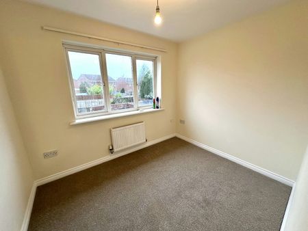Semi-detached house to rent on - Photo 5