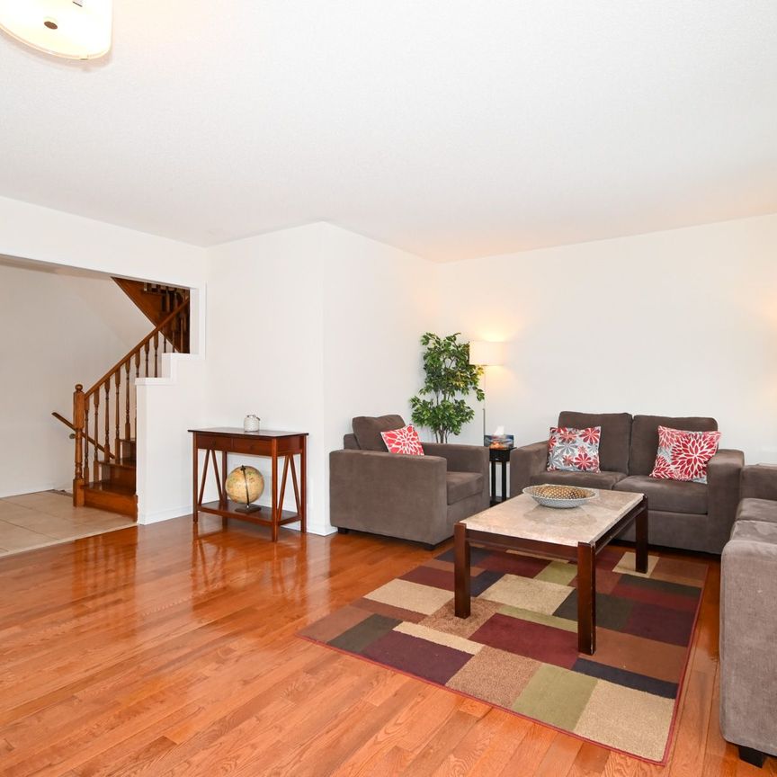 For Lease - 7360 Zinnia Place Unit# 220, Mississauga, Ontario - Photo 1