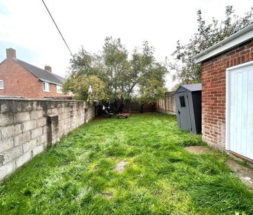 4 Bed Terraced House, Brangwyn Grove, BS7 - Photo 2