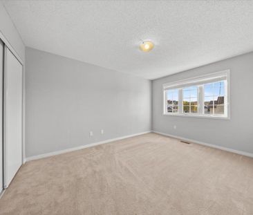 For Lease - 132 MARAVISTA Drive, Barrhaven, Ontario - Photo 5
