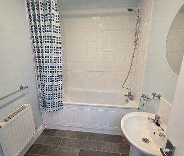 3 bedroom terraced house to rent - Photo 6