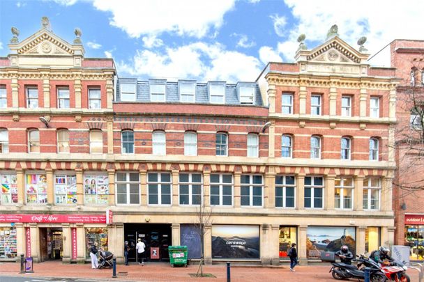 Broadmead, - Photo 1