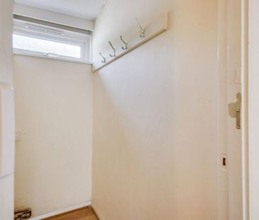 3 bedroom flat to rent - Photo 6