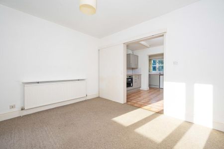 3 bedroom detached house to rent - Photo 3