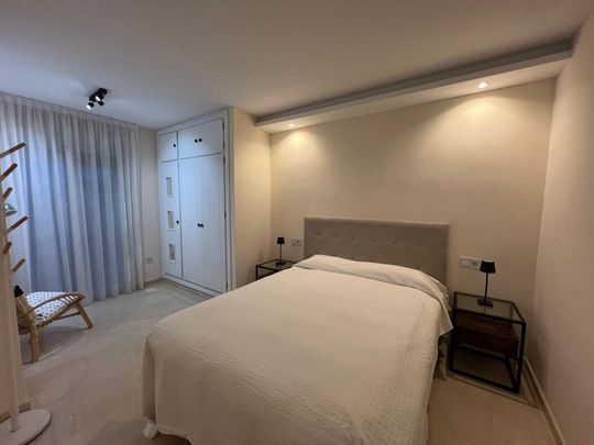 Apartamento de alquiler en Sierra de Estepona - Avda. de Andalucía - Photo 1