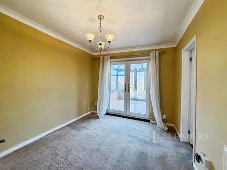 3 bedroom semi-detached house to rent - Photo 2