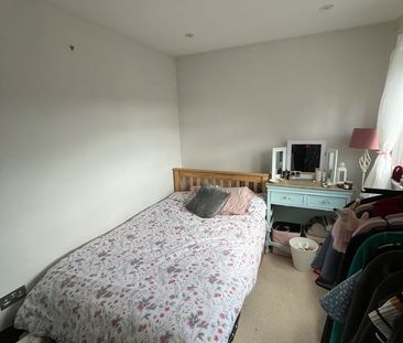 Room in a Shared Flat, Greyhound Lane, SW16 - Photo 2