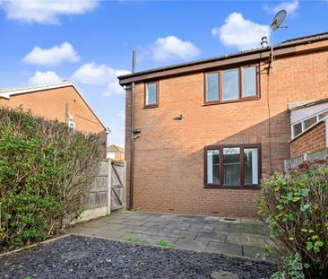 3, Broadcroft Grove, Tingley, Wakefield, West Yorkshire, WF3 1TU - Photo 2