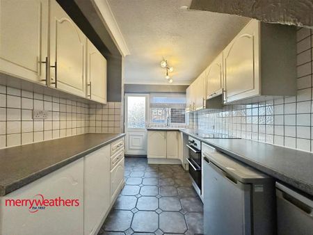 3 bedroom terraced house to rent - Photo 5