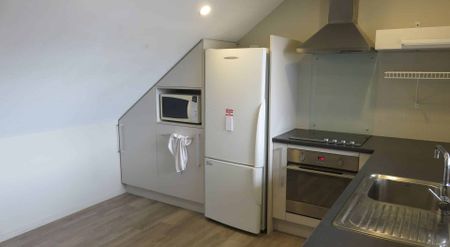 PHILIPSTOWN - 3 BEDROOM 2 BATHROOM NEAR NEW TOWNHOUSE - Photo 5