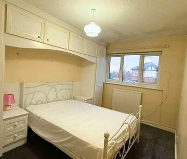 Sandringham Avenue, Audenshaw, Manchester, M34 - Photo 1