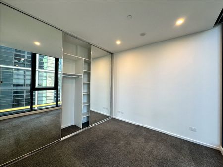 1401/560 Lonsdale Street - Photo 4