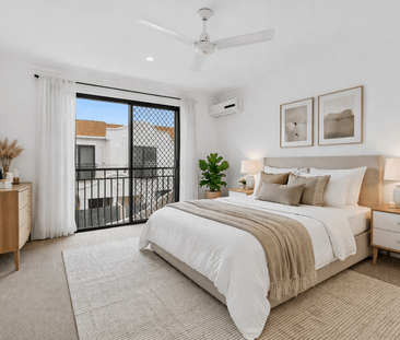 Rare Street-Front Townhouse with Private Yard & Resort Facilities - Photo 4