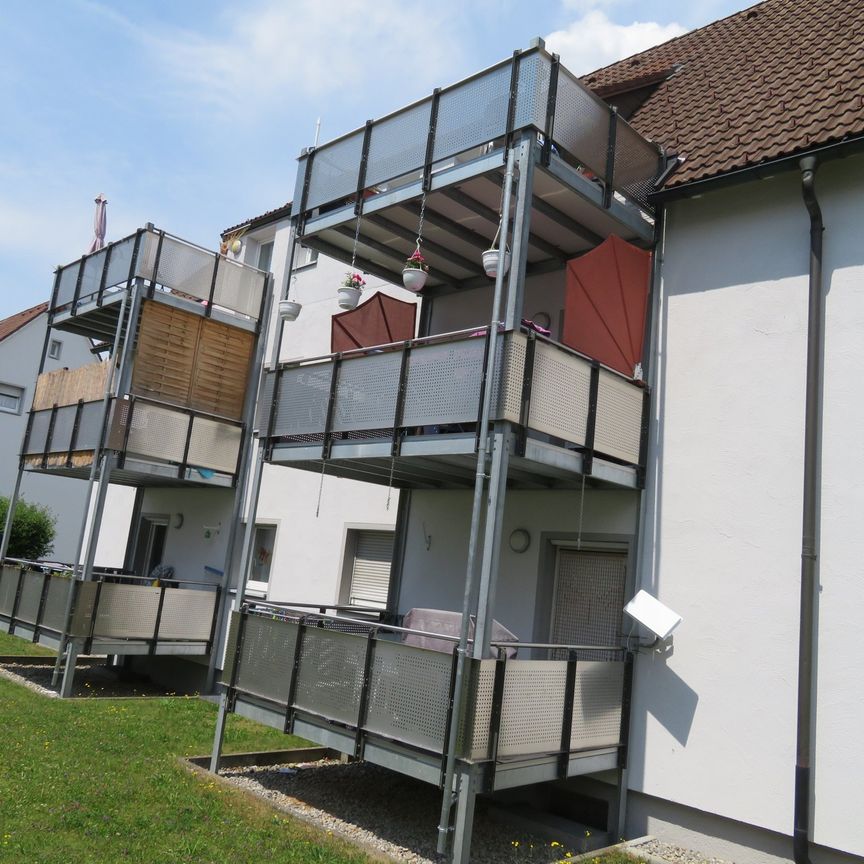 Nur mit Wohnberechtigungsschein: Sonnige 3-Zimmerwohnung mit Balkon - Foto 1