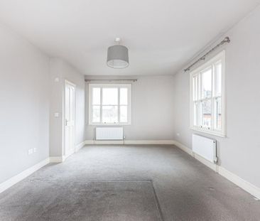 4 bedroom semi-detached house to rent - Photo 2