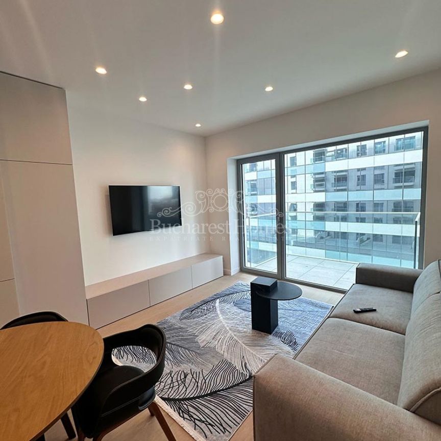Immaculate One-Bedroom Apartment - Promenada Mall - Photo 1