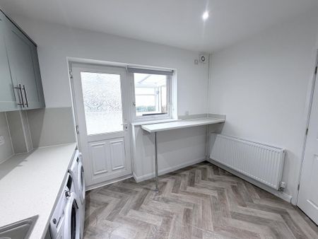 3 bedroom semi-detached house to rent - Photo 4