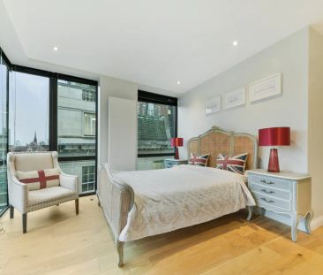 3 bedroom flat in London - Photo 6