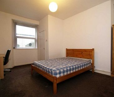 11 Bed - North Hill, Plymouth - Photo 1