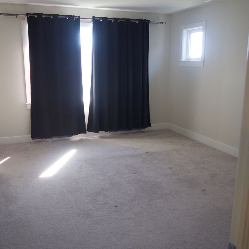 For Lease - 189 Dr Richard James Crescent, Loyalist, Ontario - Photo 1