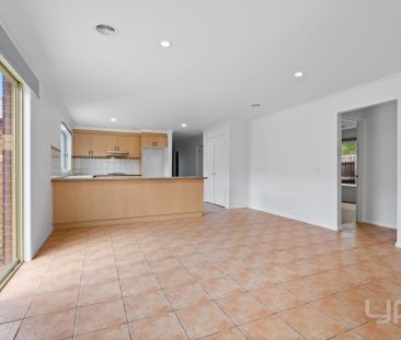 Perfect Family Home - Photo 2