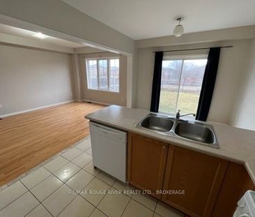 For Lease - 32 Puttingedge Drive, Whitby, Ontario - Photo 4