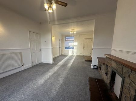 Brierley Cottages, Sutton in Ashfield, NG17 - Photo 2