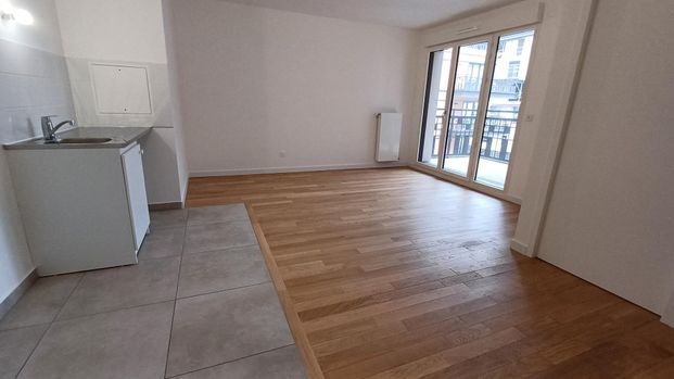 location Appartement T2 DE 40.54m² À COURBEVOIE - Photo 1