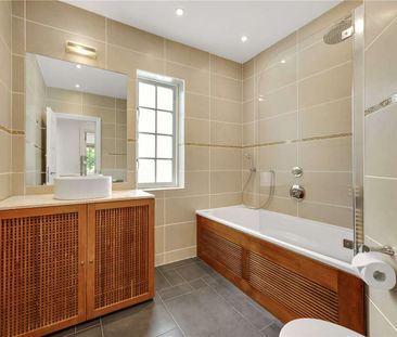 An impressive 6 bedroom gated home located in a desirable road in S... - Photo 6