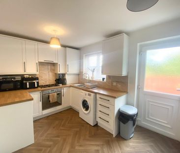 2 bedroom semi-detached house to rent - Photo 2