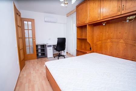 Zsolt utca - Fotó 2