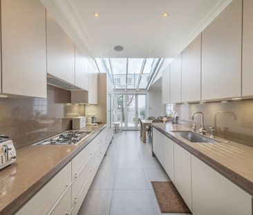 Grade II-Listed Townhouse on Montpelier Square with Terrace and Gar... - Photo 4
