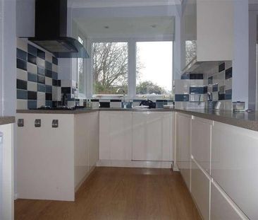 Lincoln Road, Peterborough, PE4 - Photo 1