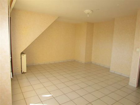 Location appartement 4 pièces - 78m² à Ploermel (56800) - Photo 2