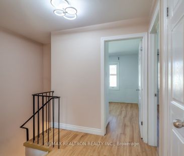 Condo Townhouse For Lease | E8132940 - Photo 1