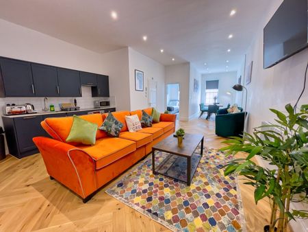 2 Bed Maisonette, Stone Street, BN1 - Photo 5