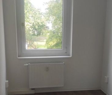 Schöne 3 Raumwohnung mit Südbalkon - Photo 2