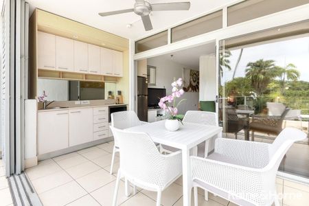2 BEDROOM : 1 BATHROOM : FULLY FURNISHED : RESORT STYLE LIVING : CLOSE TO TOWN & BEACH - Photo 4