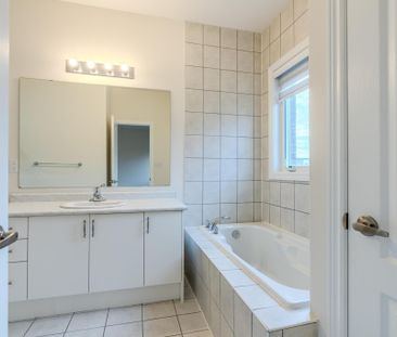 For Lease - 83 Great Falls Boulevard, Hamilton, Ontario - Photo 5