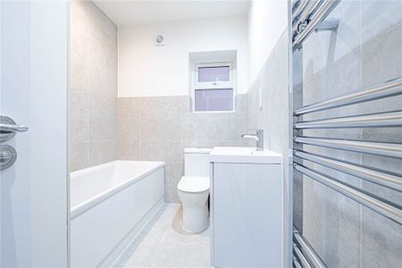 4 bed Semi Detached House for rent - Photo 4