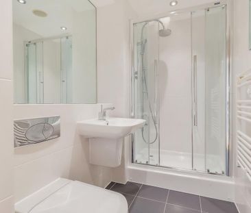 2 bedroom penthouse to rent - Photo 6